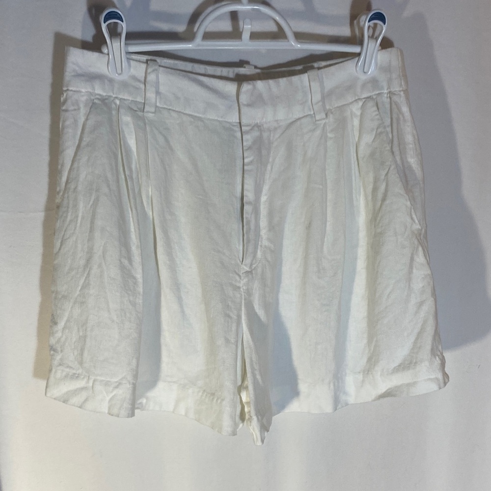 Gap Women’s High-Rise Pleated White Linen/Rayon Blend Shorts, Size Small
